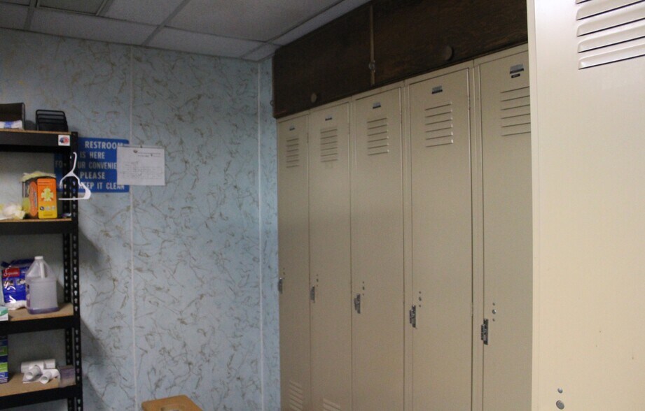 More Photos Of 4616 Oil Patch Dr, Woodward Warehouse For Sale