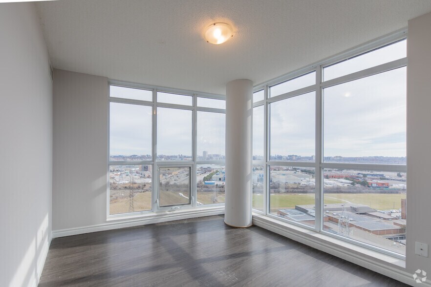 More Photos Of 2 Vena Way, Toronto Apartments For Lease