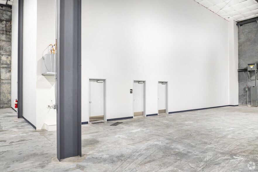 More Photos Of 3703 Cedar Blvd, Baytown Unknown For Lease