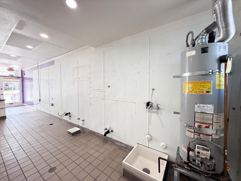 More Photos Of 217-223 E Maude Ave, Sunnyvale Storefront For Lease