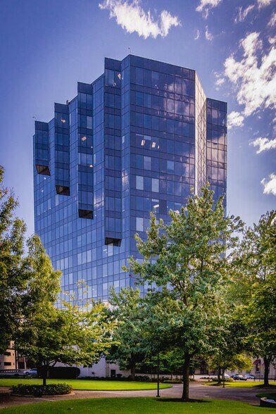 More Photos Of 200 Jefferson Ave, Memphis Office For Sale