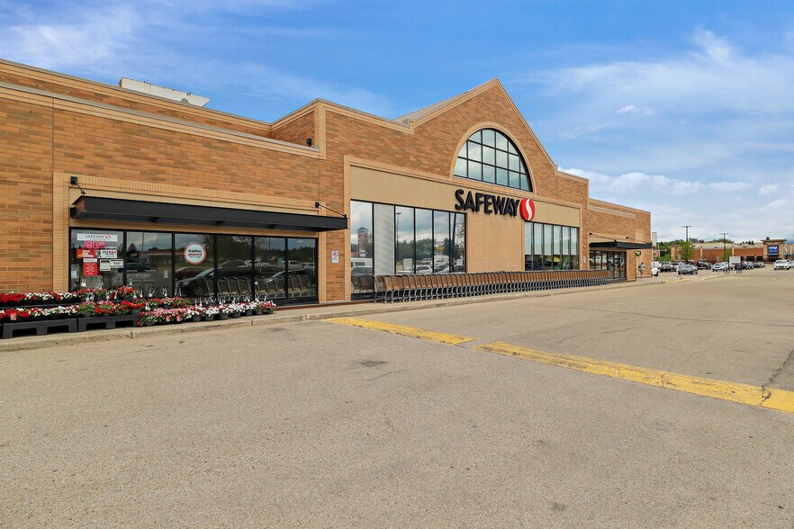 More Photos Of 993 Fir St, Sherwood Park General Retail For Lease