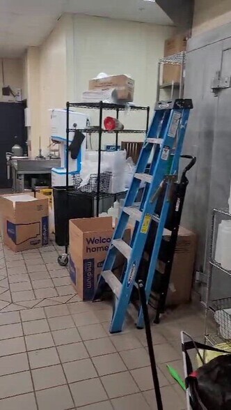 Primary Photo Of 2621-2795 Tapo Canyon Rd, Simi Valley Storefront For Lease