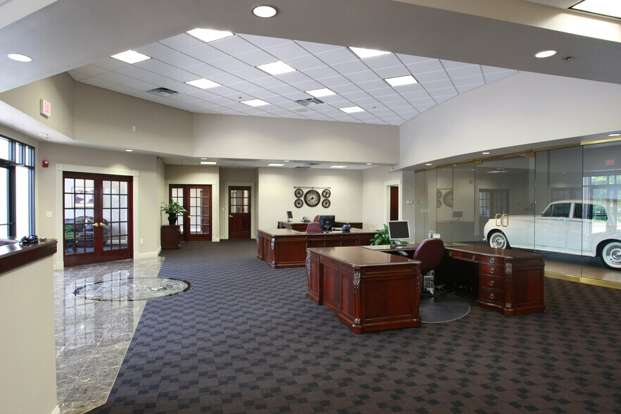 More Photos Of 25 Bond St, Haverhill Warehouse For Sale