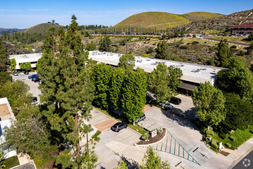 Primary Photo Of 5743 Corsa Ave, Westlake Village Office For Lease