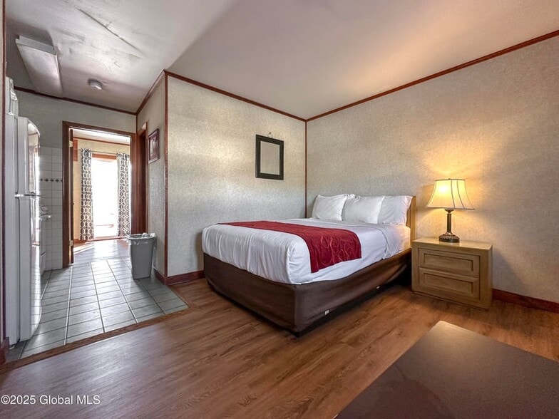 More Photos Of 1545 Us-9, Lake George Hospitality For Sale