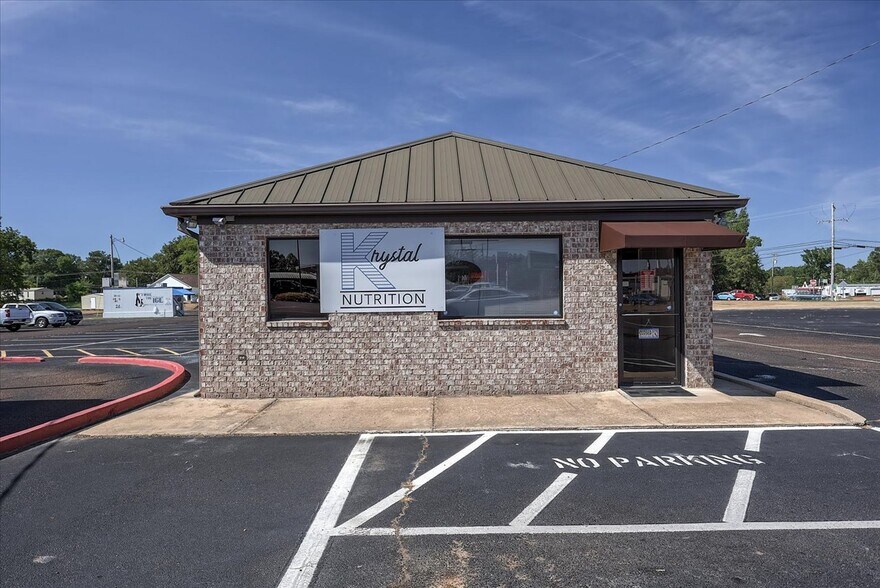 More Photos Of 113 Bo Bo Dr, Crystal Springs Freestanding For Lease