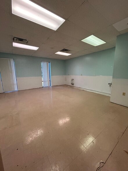 More Photos Of 2623 Park Ave, Petersburg Medical For Lease