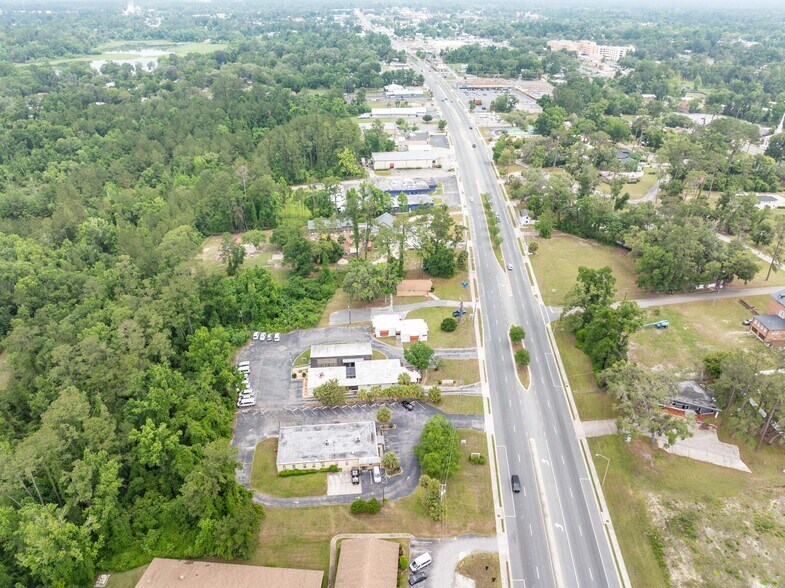 More Photos Of 1226 SW Main Blvd, Lake City Medical For Sale