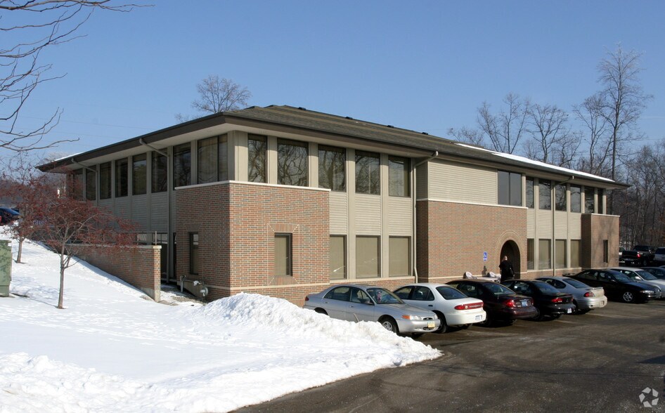 More Photos Of 4764 Fulton St E, Ada Office For Lease
