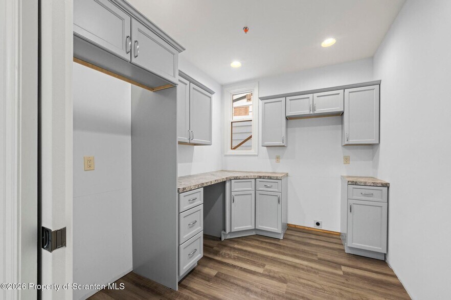 More Photos Of 218 Main St, Duryea Flex For Sale