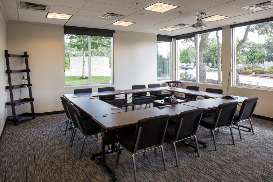 More Photos Of 4625 W William Cannon Dr, Austin Freestanding For Sale