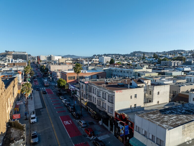 More Photos Of 2360-2366 Mission St, San Francisco Apartments For Lease