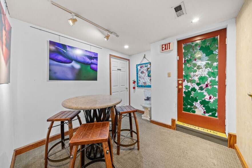 More Photos Of 405 Main St, Parkville Storefront Retail Office For Sale