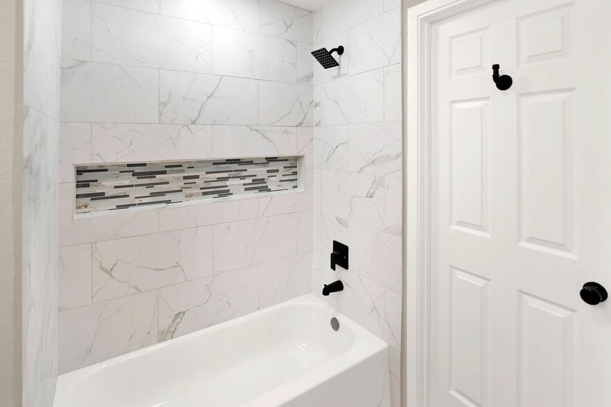 More Photos Of 285 San Antonio, Leming Apartments For Sale