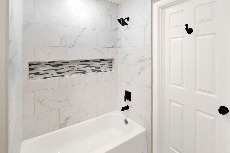 More Photos Of 285 San Antonio, Leming Multifamily For Sale