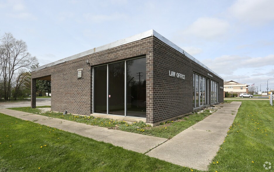 More Photos Of 991 W Lake St, Addison Office For Sale