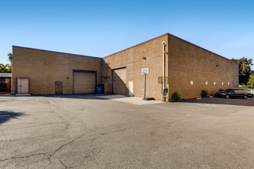 More Photos Of 3720 Skypark Dr, Torrance Research And Development For Lease