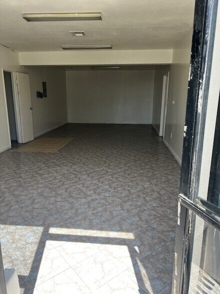 More Photos Of 825 W Gardena Blvd, Gardena Hotel For Lease