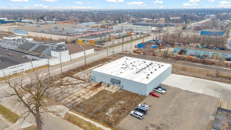 More Photos Of 6400 E Nevada Ave, Detroit Warehouse For Sale