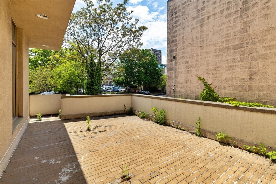 More Photos Of 308 Main St, Fort Lee Office For Lease