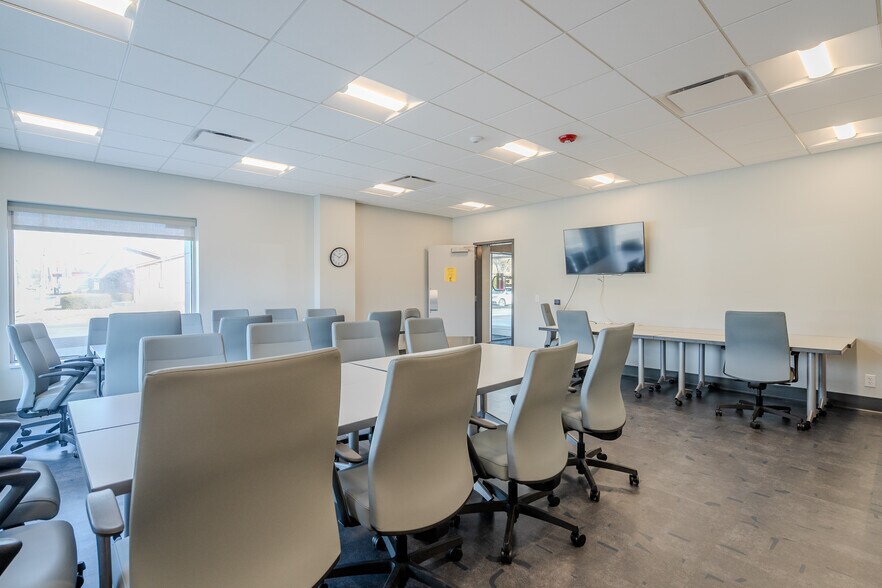 More Photos Of 5513 Center St, Omaha Loft Creative Space For Sale