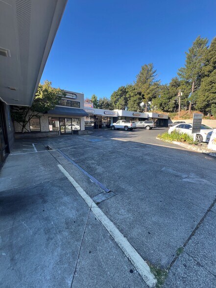 More Photos Of 7231 Healdsburg Ave, Sebastopol Storefront Retail Office For Lease