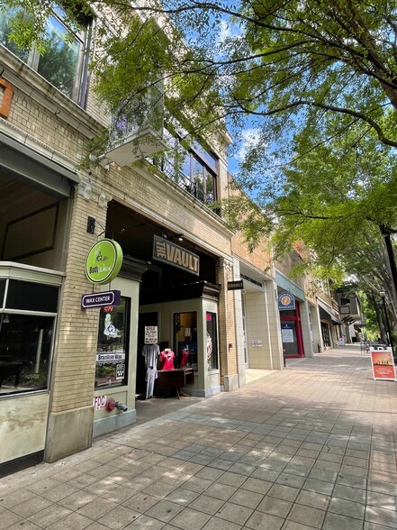 More Photos Of 213 N Main St, Greenville Storefront Retail Office For Lease