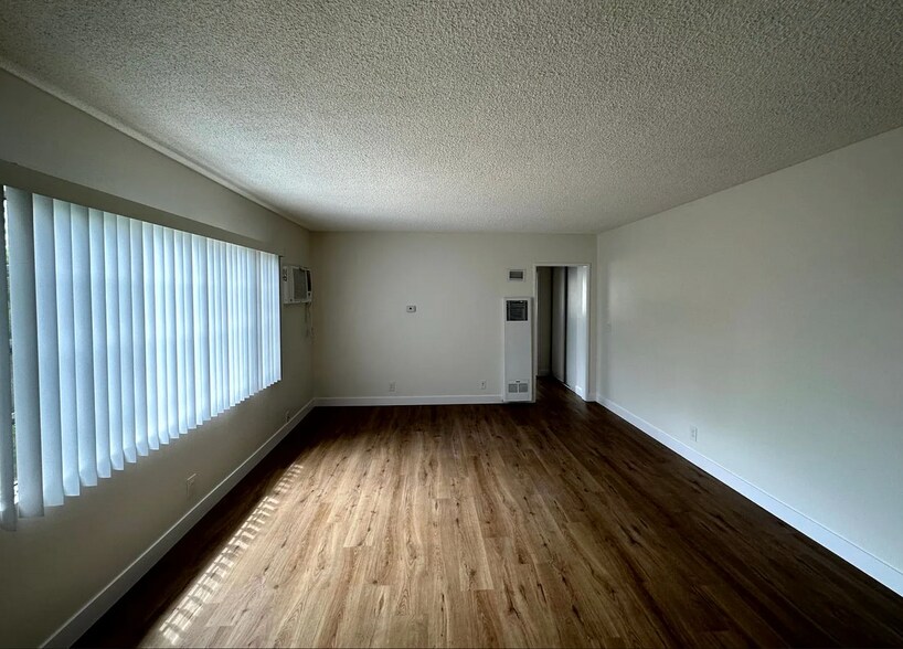 More Photos Of 233 N Hollywood Way, Burbank Apartments For Sale