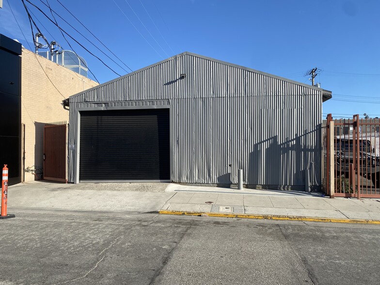 Primary Photo Of 414 Fernando Ct, Glendale Warehouse For Lease