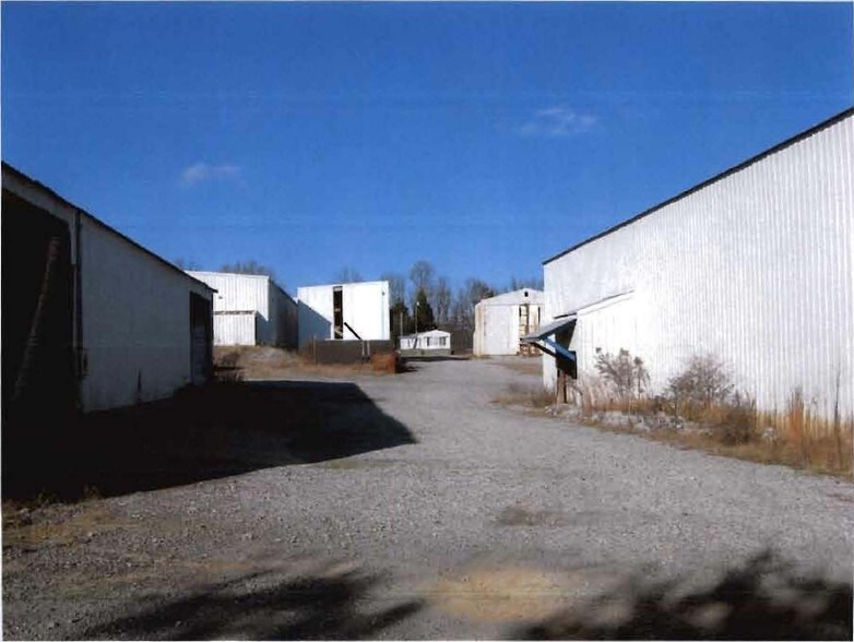 More Photos Of 4981 Highway 70 E, White Bluff Warehouse For Lease