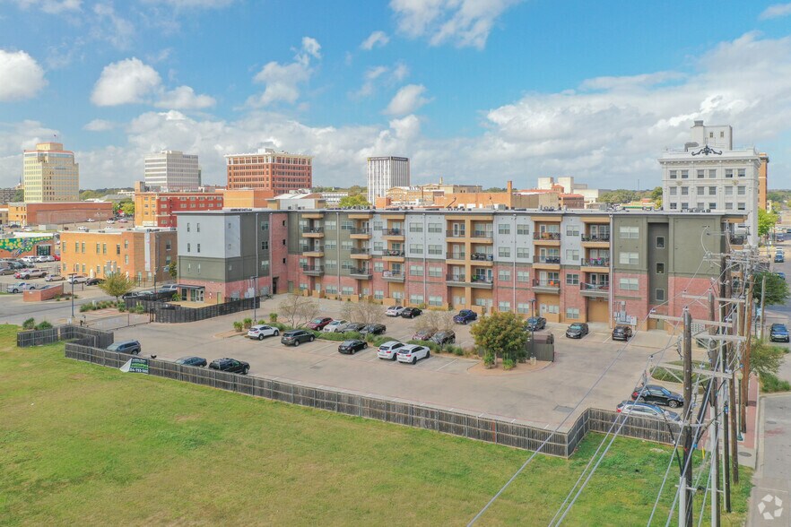 More Photos Of 600 Franklin Ave, Waco Multifamily For Sale