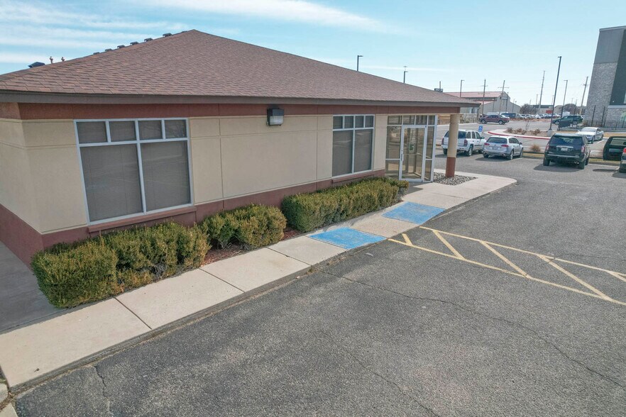 More Photos Of 12 Care Cir, Amarillo Office For Lease