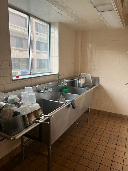 More Photos Of 630 East Ave, Rochester Specialty For Lease