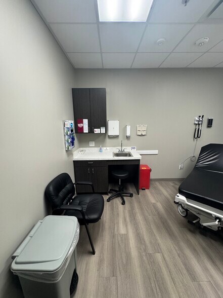 More Photos Of 1395 US Highway 183, Leander Unknown For Lease