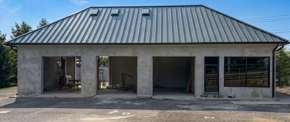 Primary Photo Of 15 Finderne Ave, Bridgewater Auto Repair For Sale