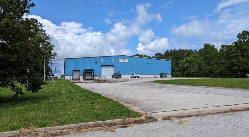 More Photos Of 1400 Montgomery, South Hill Warehouse For Lease