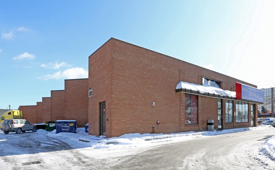 More Photos Of 2100 Steeles Ave W, Vaughan Storefront Retail Office For Lease