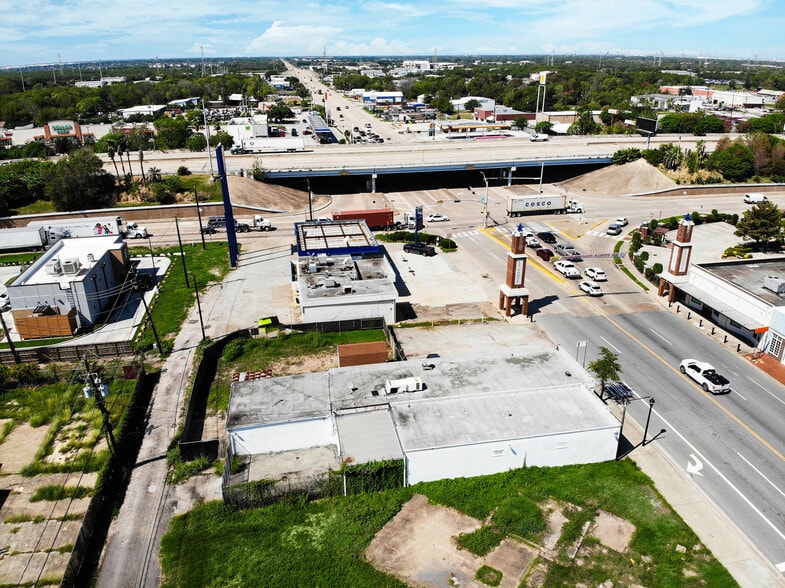 More Photos Of 905 W Main St, La Porte Warehouse For Sale