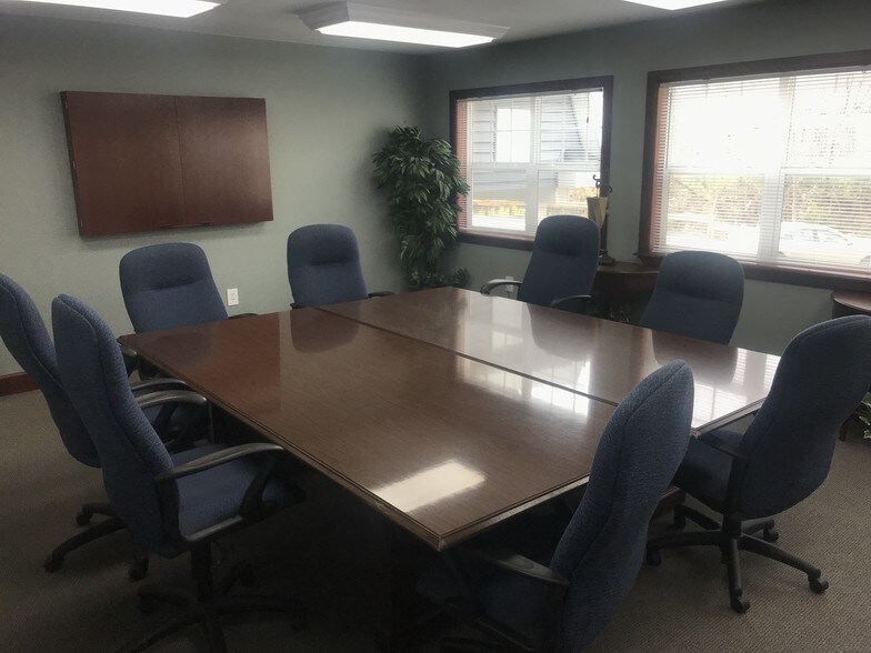 More Photos Of 208 W Main St, Elbridge Storefront Retail Office For Lease