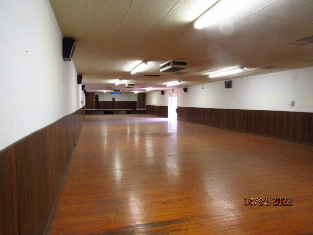 More Photos Of 301 N Washington St, Ardmore Distribution For Sale