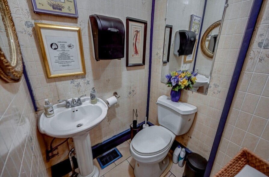 More Photos Of 501 Main St, Honesdale Restaurant For Sale