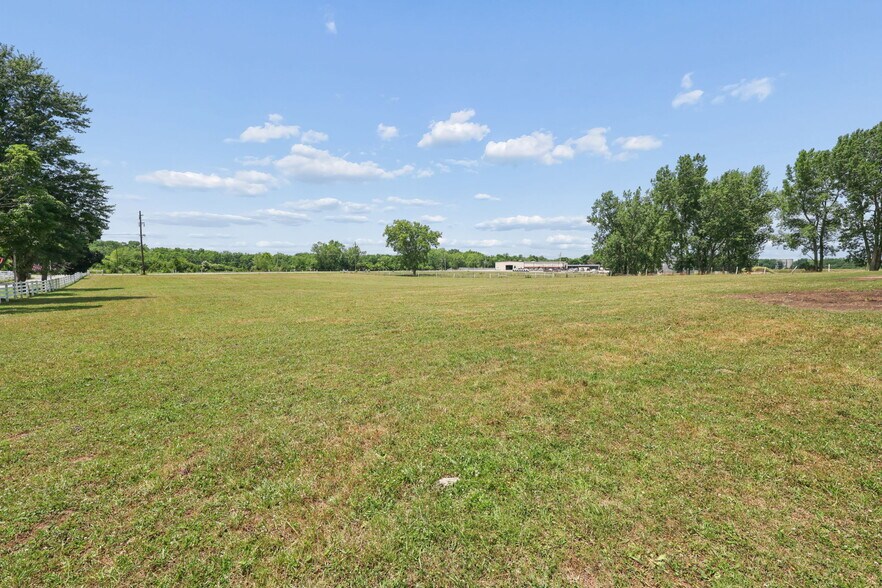 More Photos Of 1520 Island Rd, Circleville Multifamily For Sale