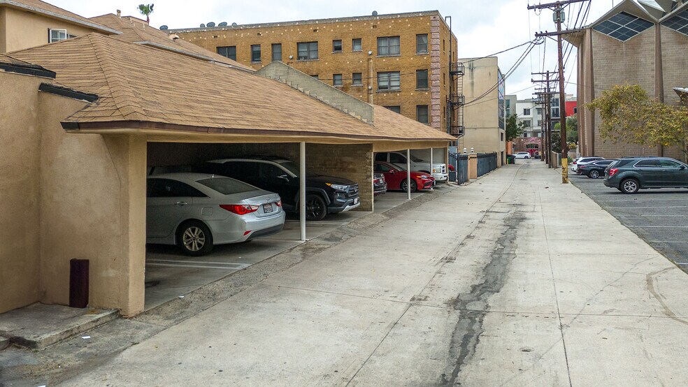 More Photos Of 123-129 N Jackson St, Glendale Apartments For Sale