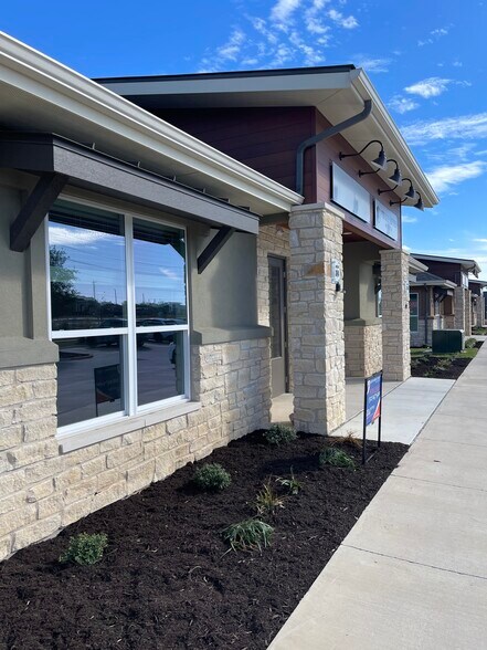 More Photos Of 2951 FM 1460, Georgetown Unknown For Lease