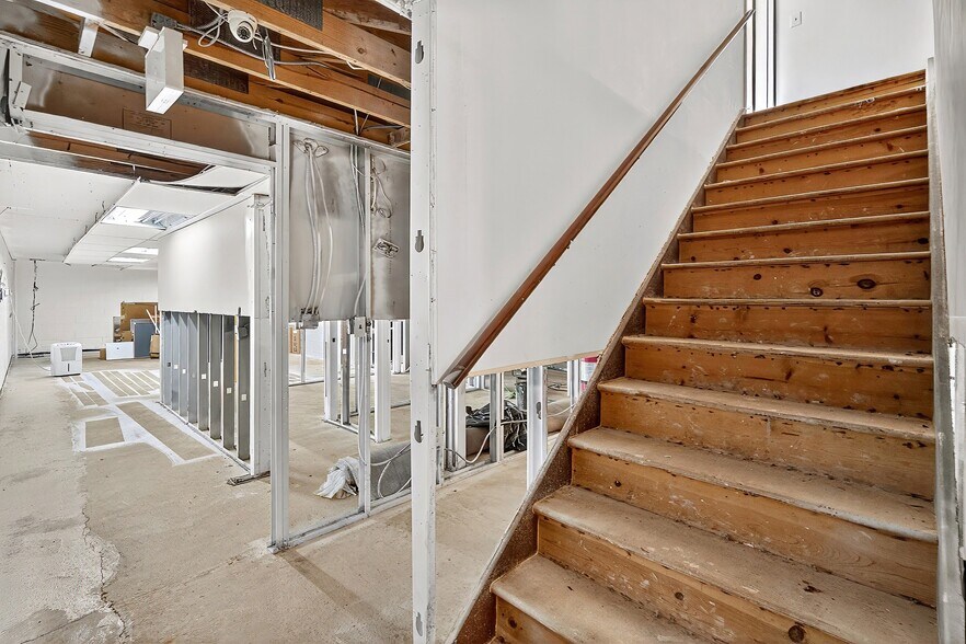 More Photos Of 228 Route 34, Old Bridge Office For Sale