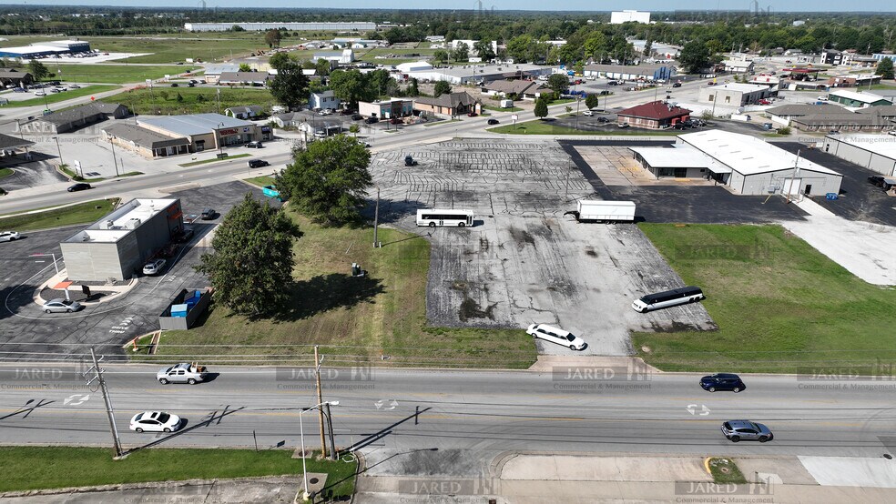 More Photos Of Grand Ave and Fairlawn Ave, Carthage Land For Lease