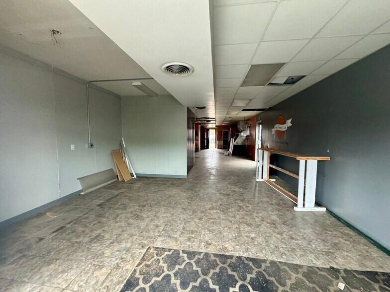 More Photos Of 126 Walnut St, Washington Freestanding For Sale