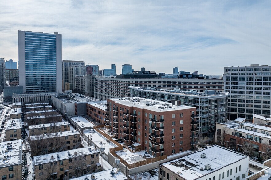 More Photos Of 865-901 N Larrabee St, Chicago Apartments For Lease