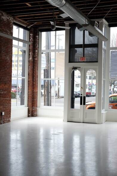 More Photos Of 330-338 SE Martin Luther King Jr Blvd, Portland Loft Creative Space For Lease